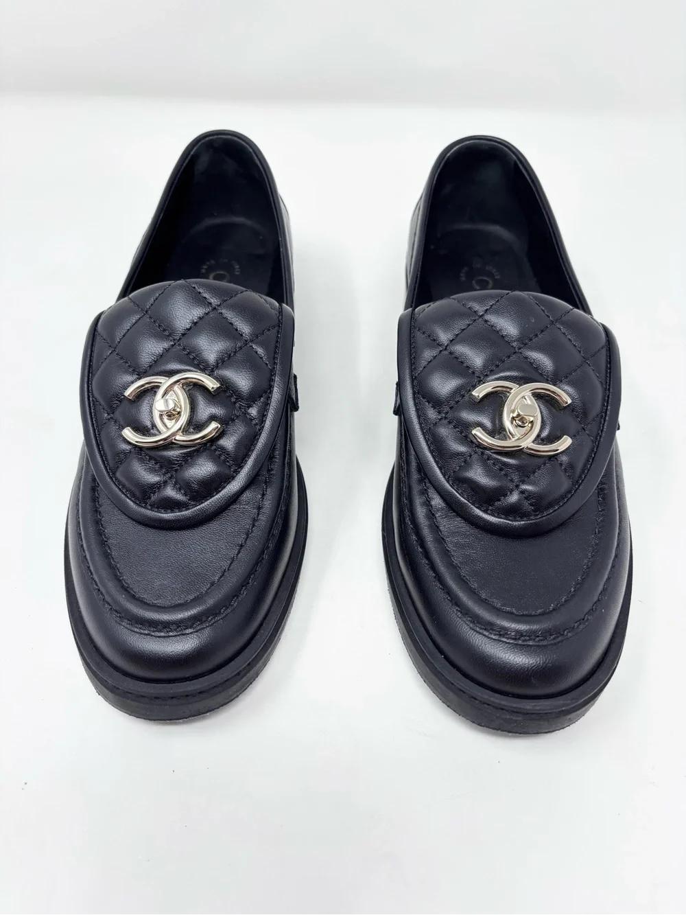 Chanel CC Turnlock Foldover Quilted Loafer Slip On Black Leather Flat size 37 EU